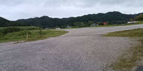 2026.08.30　江見小駐車場の草刈りをおこないました。